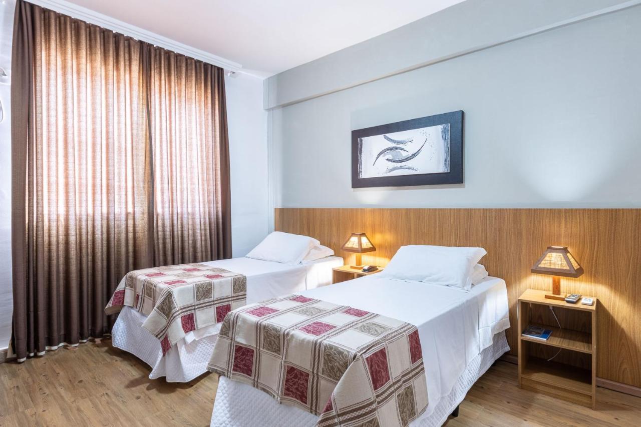 Ville De Montagne Hotel ブルマジーニョ エクステリア 写真